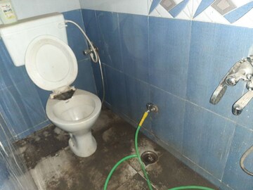 Bathroom in 2 BHK Apartment at Govind Apartment, Anand Nagar – for Rent