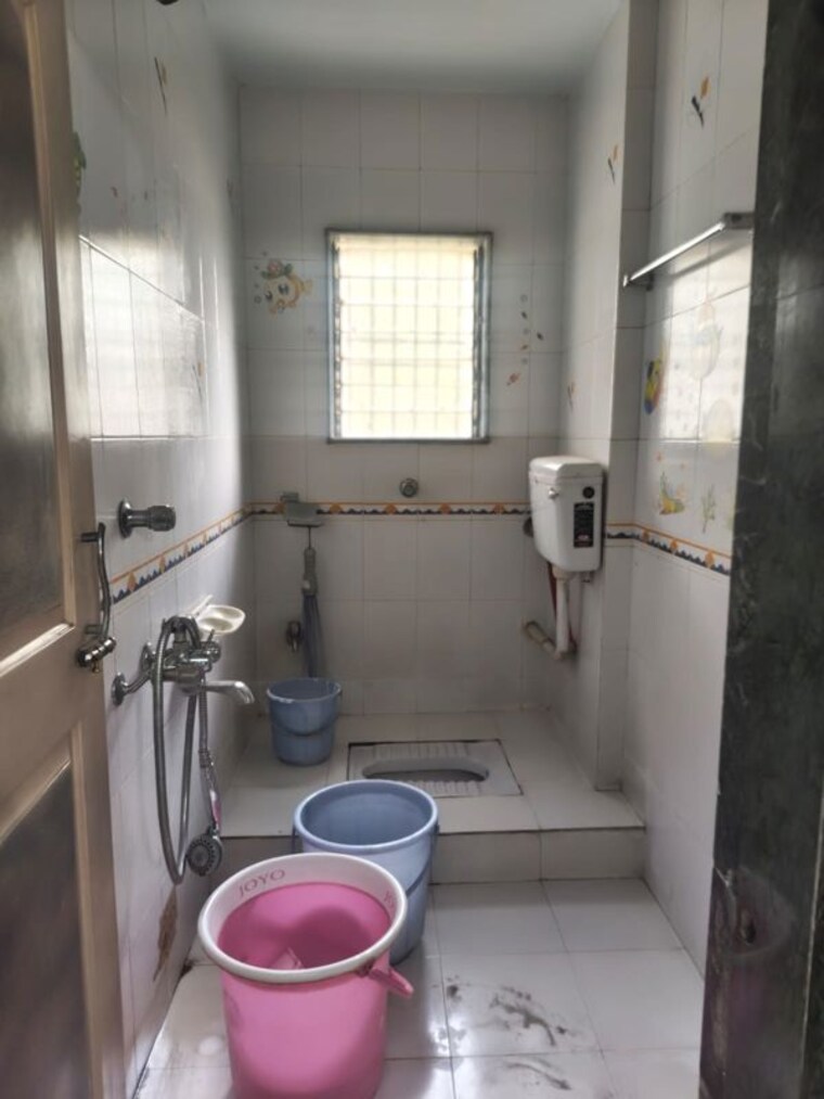 Bathroom, noor-chs 2 Bedroom 890 Sq.Ft. Apartment In Vashi Sector 9 Navi Mumbai 9747049