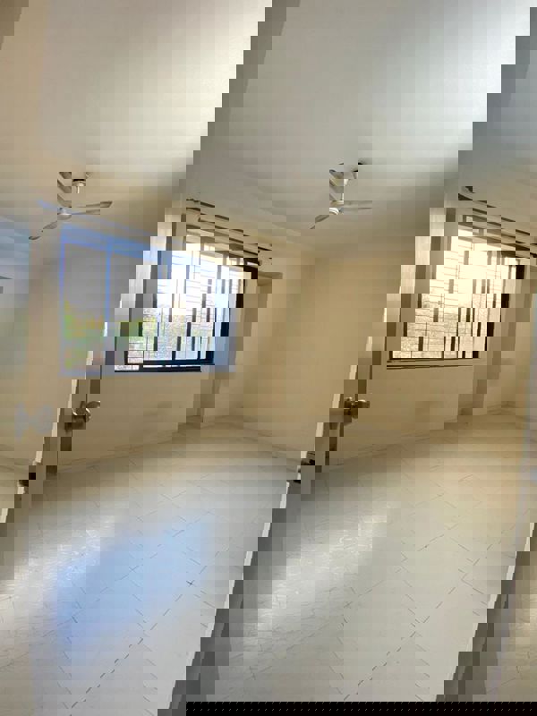 Office Space For Sale in Mangal Murti Complex