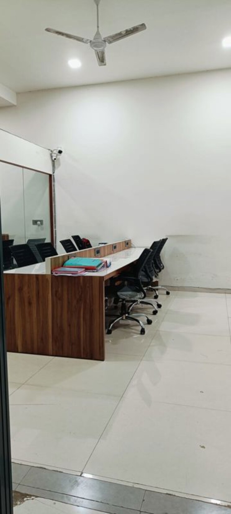 Team Area, ratnanjali-square Commercial Office Space 3200 Sq.Ft. In Jodhpur Ahmedabad 9747035