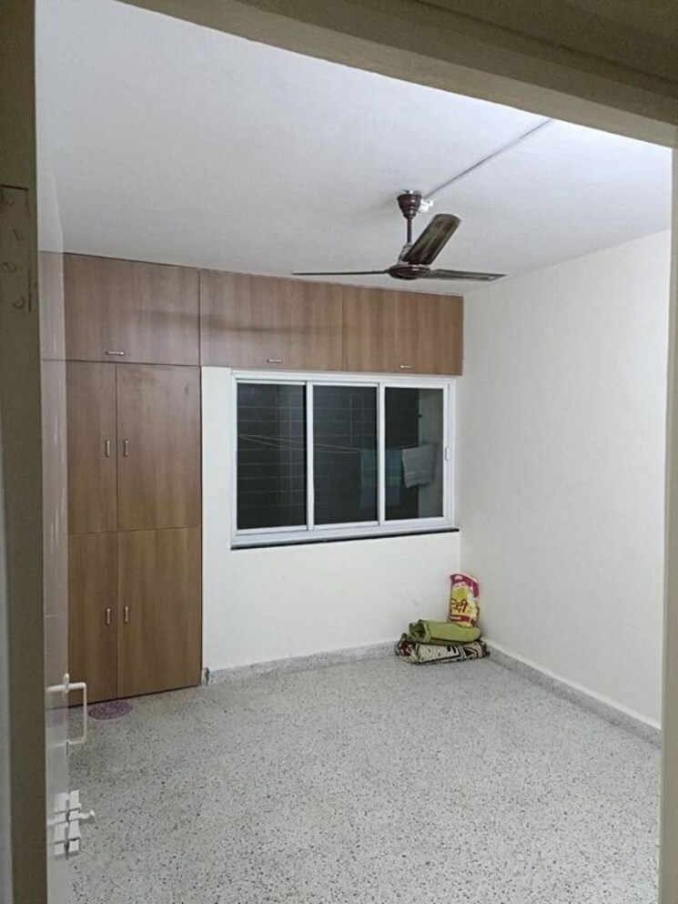 Room, vanaz-corner 2 Bedroom 815 Sq.Ft. Apartment In Kothrud Pune 9746926