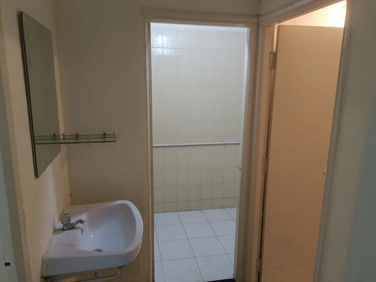 Bathroom, vanaz-corner 2 Bedroom 815 Sq.Ft. Apartment In Kothrud Pune 9746926