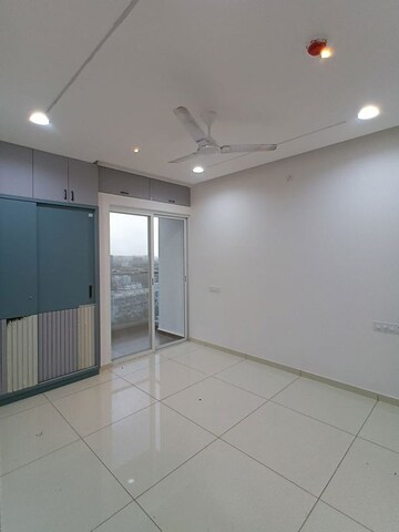 Room in 2 BHK Apartment at Yashwin Orizzonte Phase 2, Kharadi – for Rent