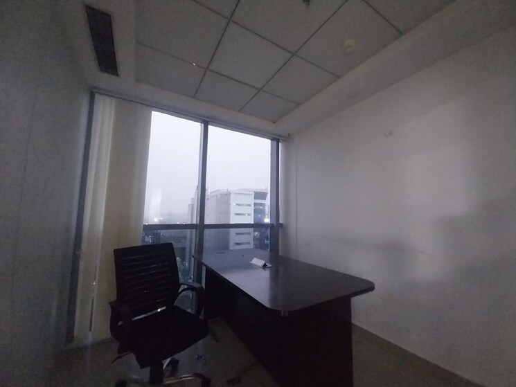 Team Area, ithums-62 Commercial Office Space 1555 Sq.Ft. In Sector 62 Noida 9747180