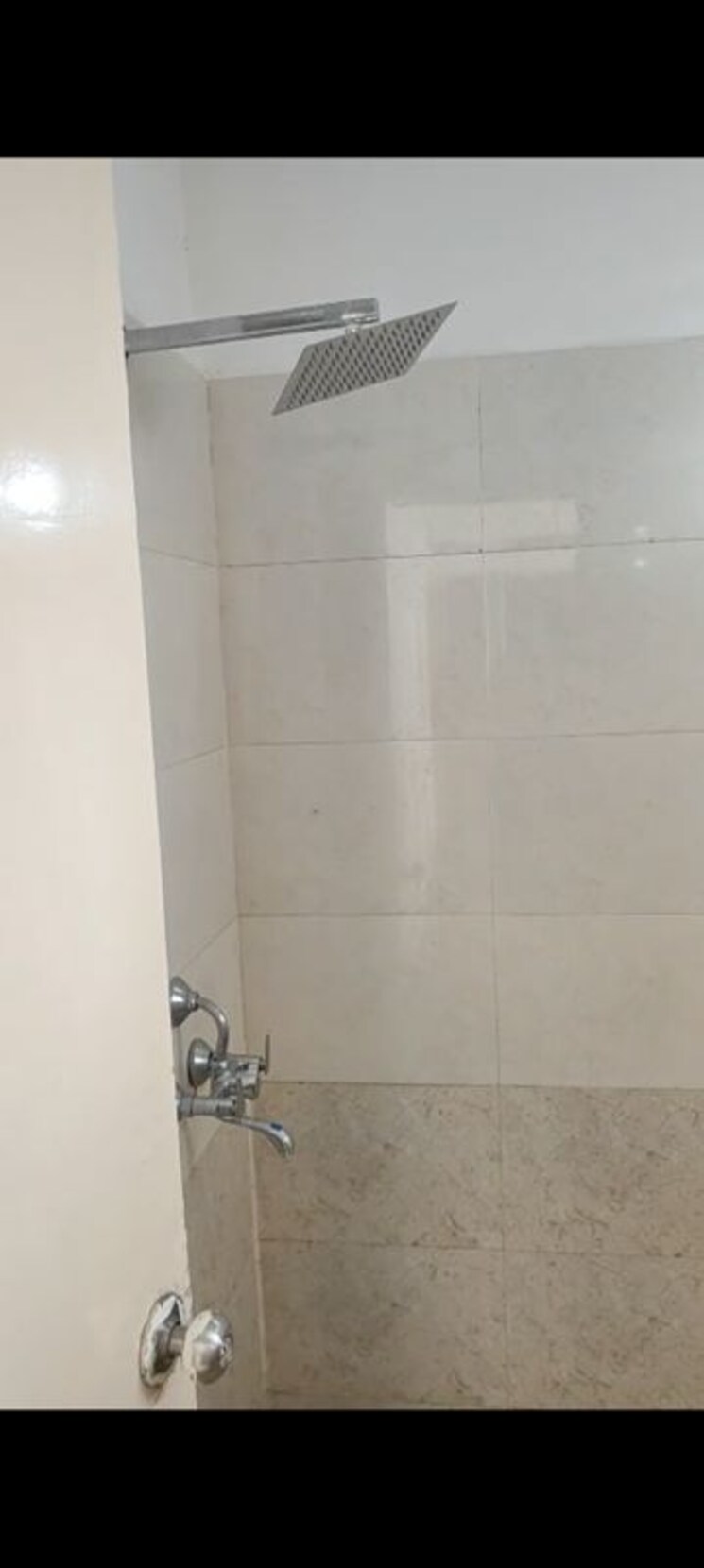 Bathroom, shree-vardhman-green-court 1 Bedroom 432 Sq.Ft. Apartment In Sector 90 Gurgaon 9747208