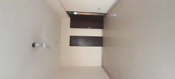Room in 3 BHK Apartment at Pachpedi Naka – for Rent