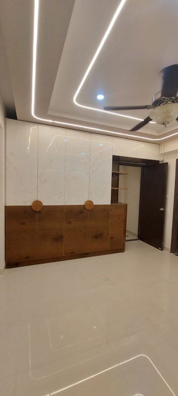 Room in 5 BHK Apartment at Sahakara Nagar – for Rent