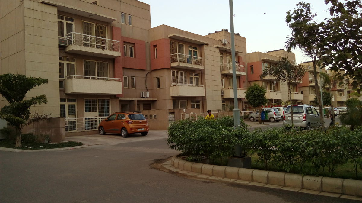 3 BHK + Servant Room Villa For Rent in Nirvana Country