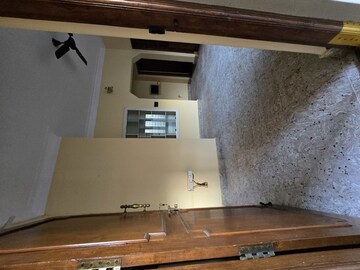 Furnished Amenities in 2 BHK Builder Floor at Vasanth Nagar – for Rent