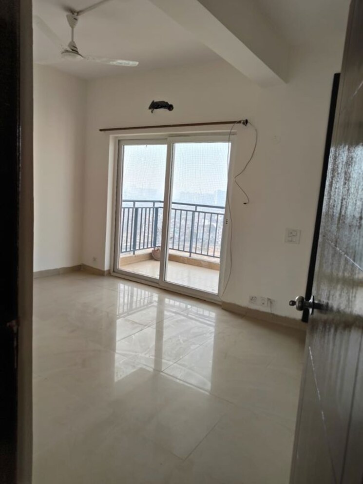 Room, spaze-privy 3 Bedroom 1930 Sq.Ft. Apartment In Sector 72 Gurgaon 9747349