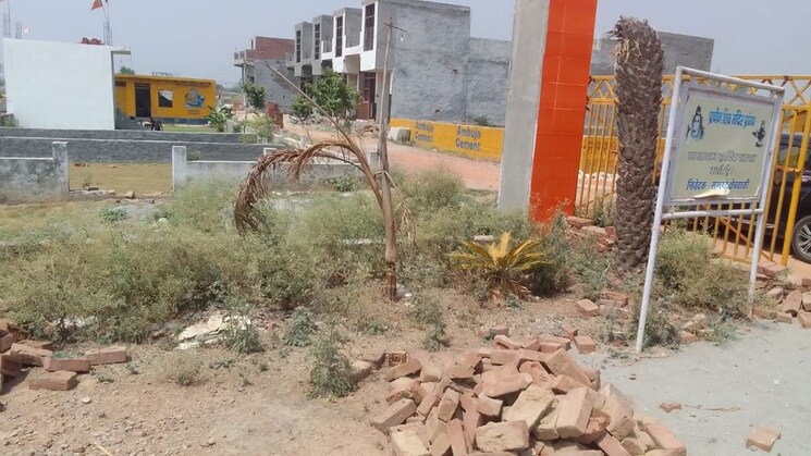 Garden, sadarpur  986 Sq.Ft. Plot In Sadarpur Noida 9747363