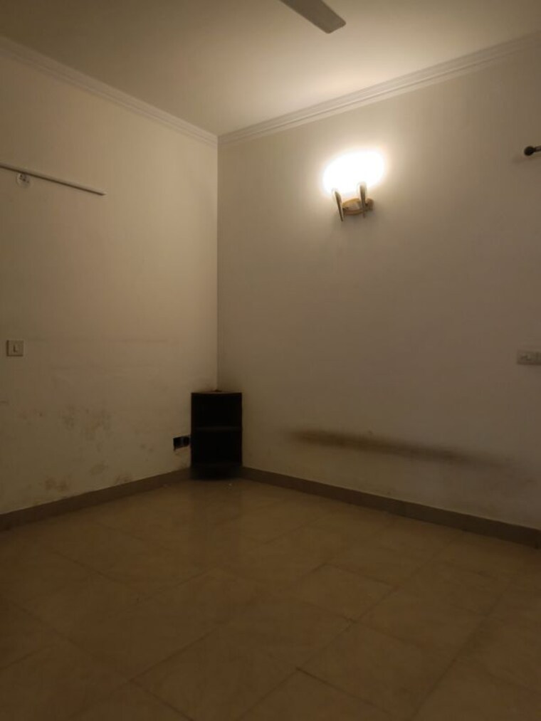 Room, unitech-south-city-ii 3 Bedroom 1800 Sq.Ft. Builder Floor In Sector 50 Gurgaon 9747372