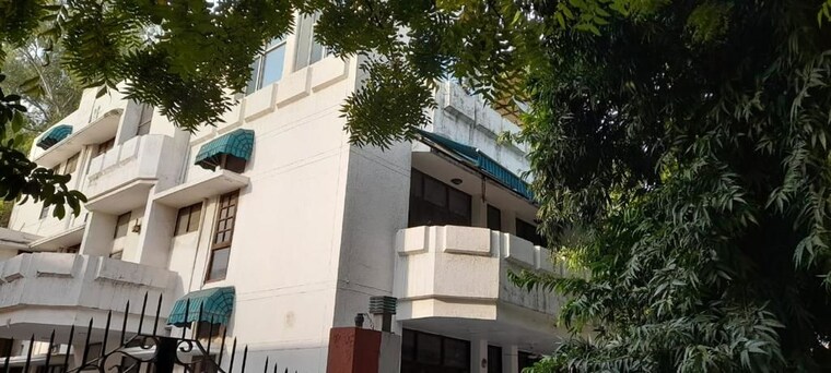 Exterior View, sector 31 6+ Bedroom 300 Sq.Ft. Independent House In Sector 31 Noida 9747374