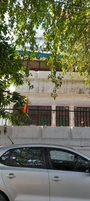 6+ BHK Independent House – Exterior View View at Sector 31 - for Sale