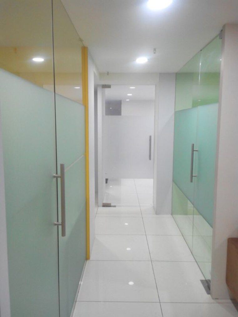 undefined, sankalp-iconic-tower Commercial Office Space 3460 Sq.Ft. In Sanidhya Ahmedabad 9747366