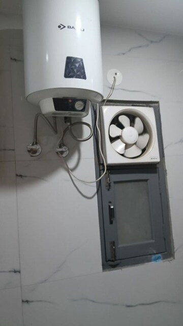 Furnished Amenities in 3.5 BHK Apartment at Sector 10 Dwarka – for Sale