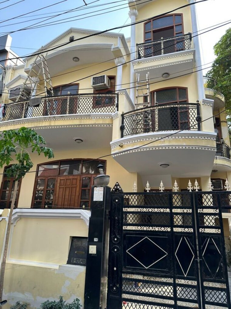 Exterior View, sector 41 5 Bedroom 180 Sq.Ft. Independent House In Sector 41 Noida 9747469