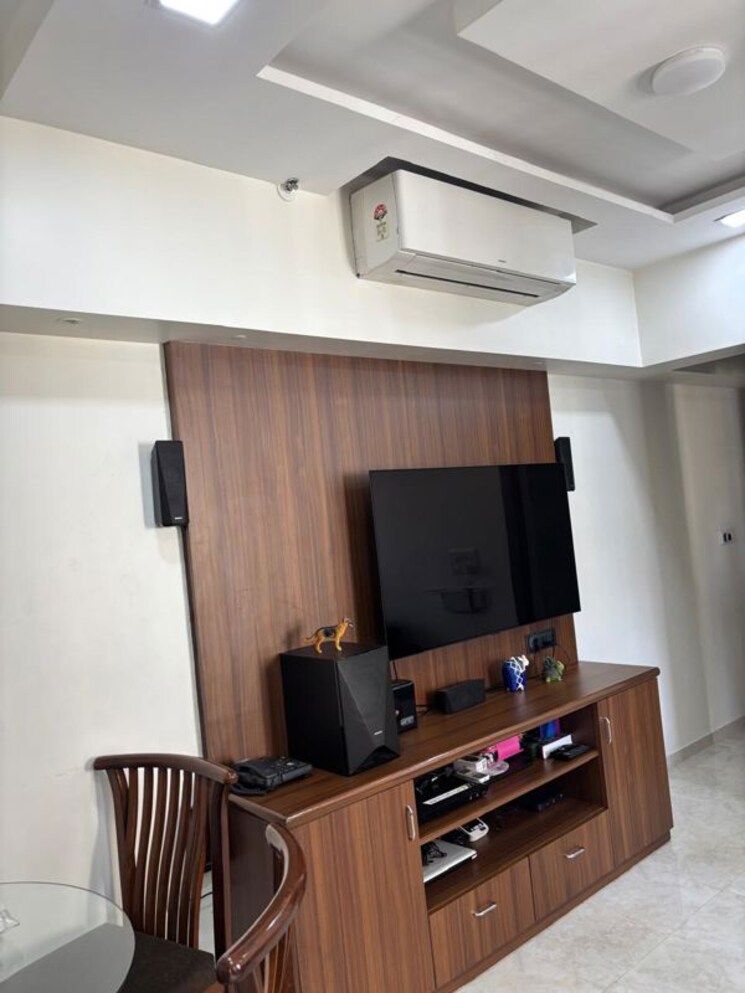 Living Room, lodha-amara 2 Bedroom 882 Sq.Ft. Apartment In Kolshet Road Thane 9747503