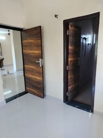 Room in 3.5 BHK Apartment at Sector 17 Dwarka – for Sale