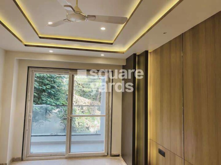 Room, sushant lok i 4 Bedroom 2378 Sq.Ft. Builder Floor In Sushant Lok I Gurgaon 9747577