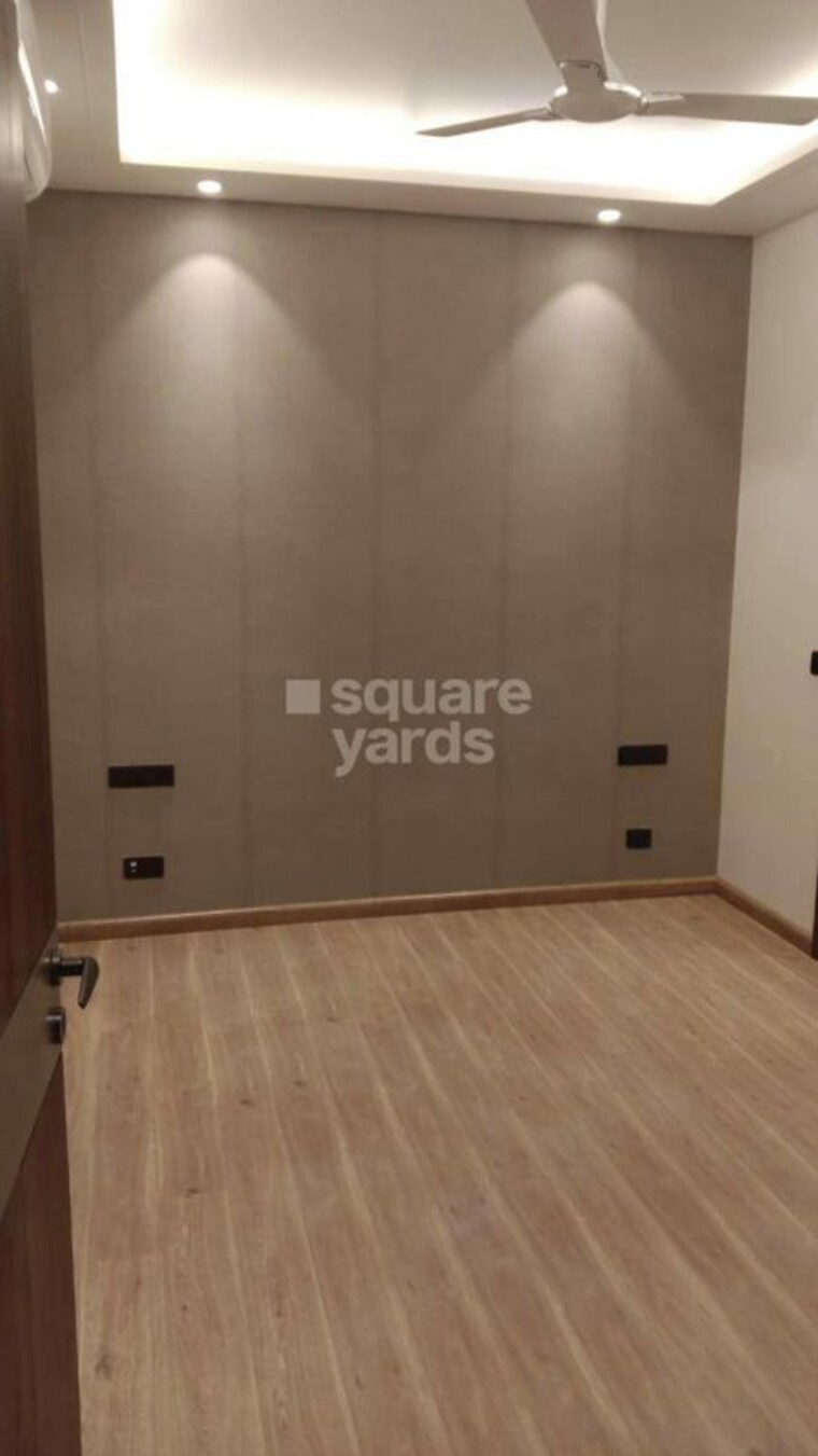 Room, sushant lok i 4 Bedroom 2378 Sq.Ft. Builder Floor In Sushant Lok I Gurgaon 9747577
