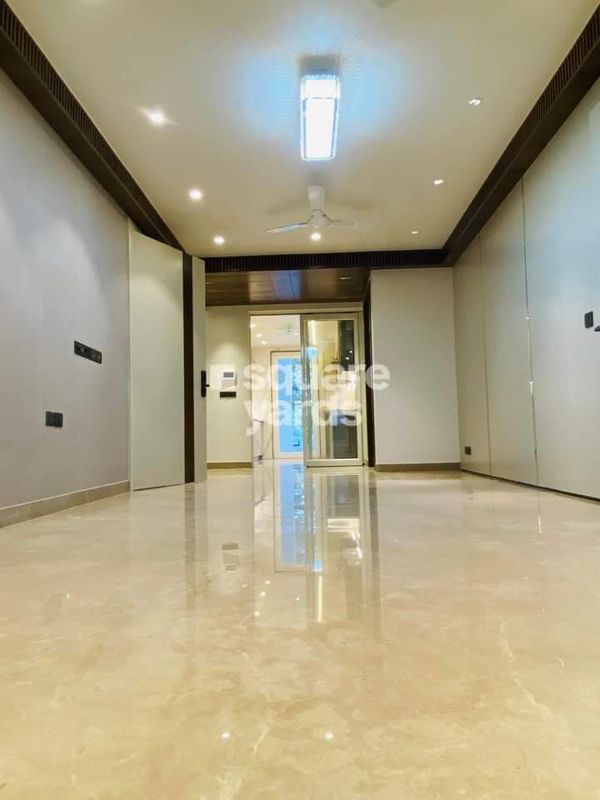 4 BHK + Pooja Room,Extra Room Builder Floor For Sale in Sushant Lok I