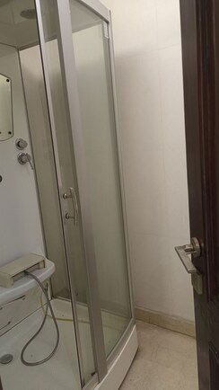 3 BHK + Pooja Room,Servant Room,Study Room Builder Floor For Sale in New Rajinder Nagar