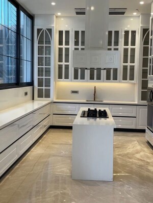 Kitchen in 6 BHK Villa at DLF Royale Residences, Dlf Phase I – for Sale