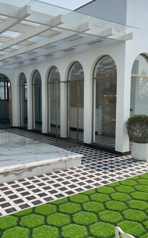 6 BHK Villa – Exterior View View at DLF Royale Residences, Dlf Phase I - for Sale