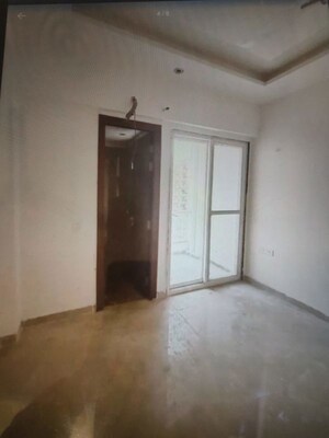 Room in 5 BHK Apartment at Sector 2 – for Sale
