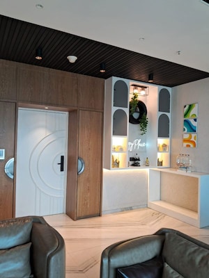 Furnished Amenities in 4 BHK Apartment at Indiabulls Blu, Worli – for Rent