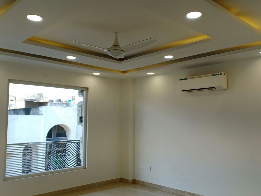 4 BHK Apartment For Rent in Vasant Vihar