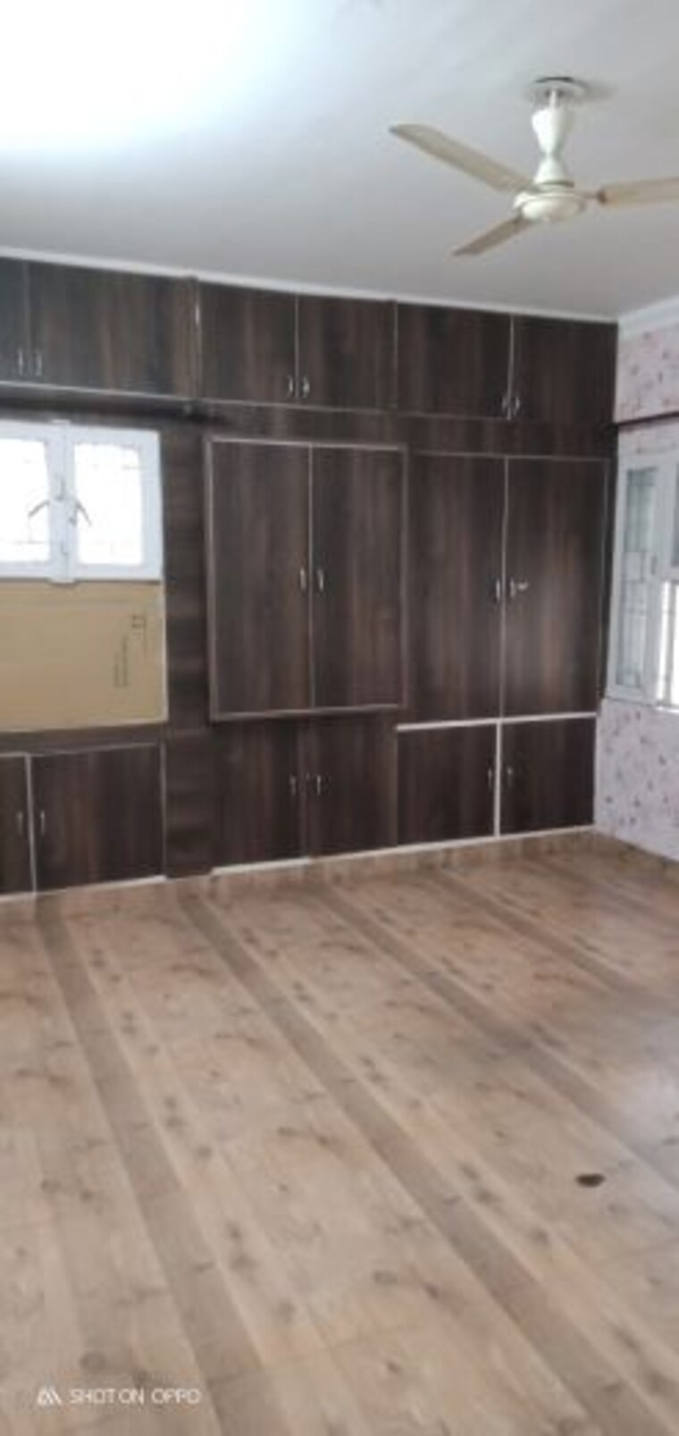 Room, vasant kunj 3.5 Bedroom 1450 Sq.Ft. Apartment In Vasant Kunj Delhi 9747855