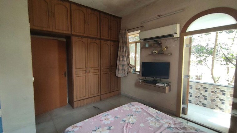 Room, mahim west 2 Bedroom 750 Sq.Ft. Apartment In Mahim West Mumbai 9747901