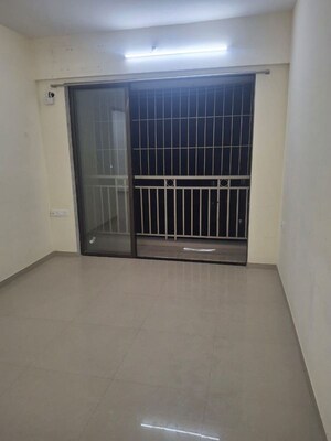 Room in 1 BHK Apartment at Owale – for Rent