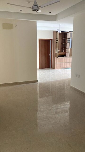 Room in 3 BHK Apartment at Aurobindo Kohinoor, Serilingampally – for Rent