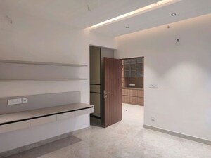 Room in 3 BHK Apartment at Aurobindo Kohinoor, Serilingampally – for Rent