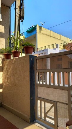 Pg For Rent in Viram Khand