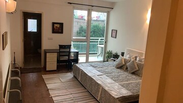 Bedroom in 4 BHK Apartment at DLF The Icon, Dlf Phase V – for Rent
