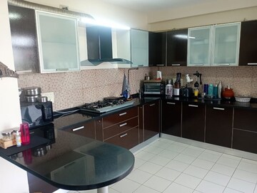 Team Area in 3 BHK Apartment at Purvanchal Heights, Zeta I Greater Noida – for Sale