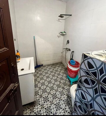 Bathroom in 2.5 BHK Builder Floor at Sharma Homes 1, Sector 37 – for Rent