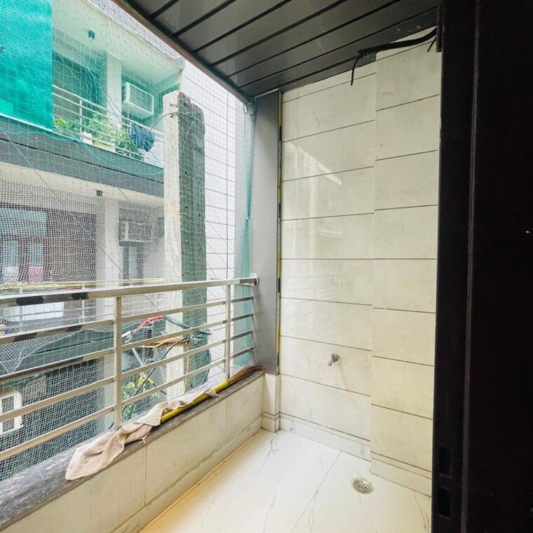 Balcony, dwarka mor 2 Bedroom 60 Sq.Yd. Builder Floor In Dwarka Mor Delhi 9748007
