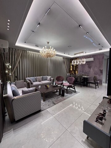 Team Area in 5 BHK Apartment at Sector 83 A – for Sale