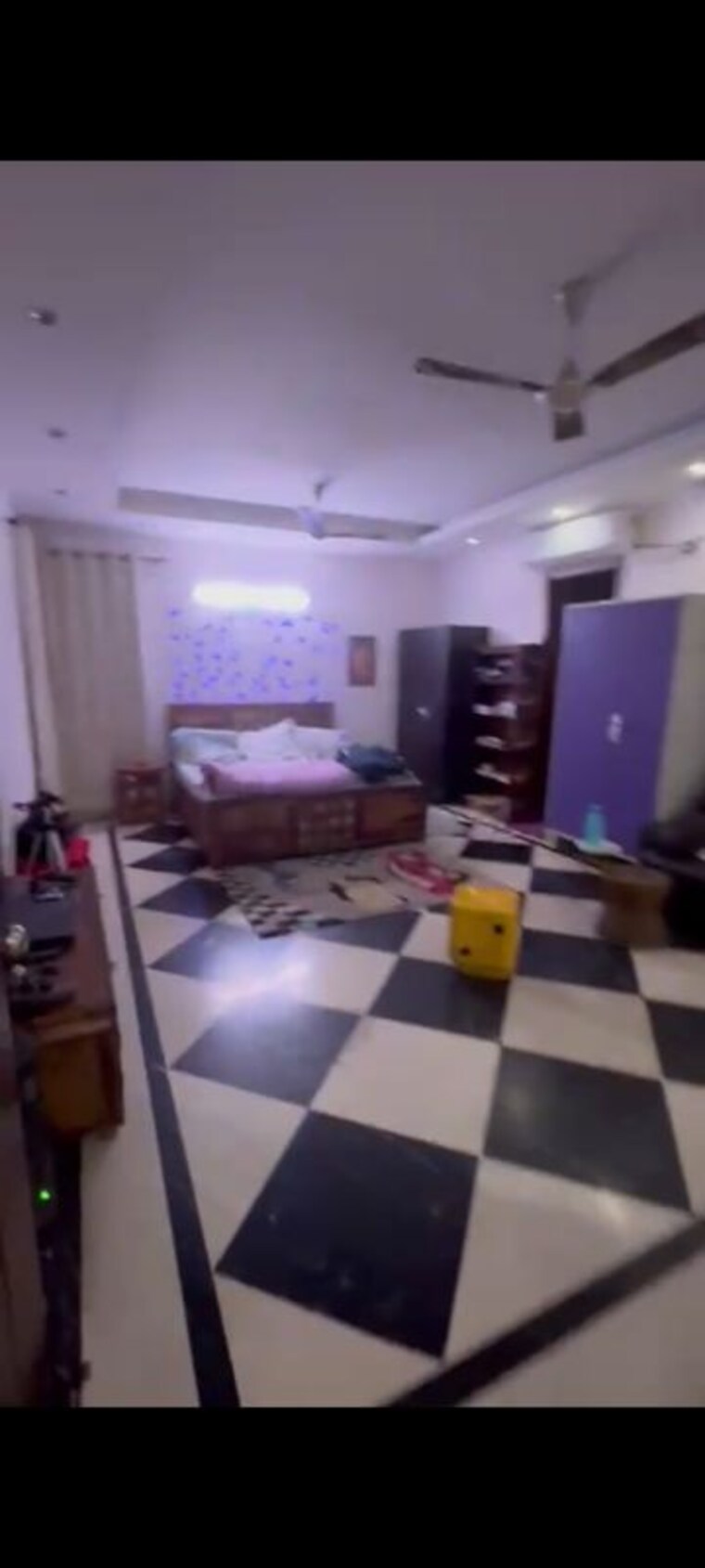 Living Room, sector 48 6 Bedroom 3000 Sq.Ft. Villa In Sector 48 Noida 9748029