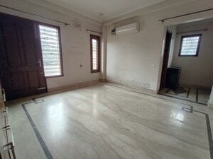 Room in 3 BHK Apartment at Ardee City, Sector 52 – for Rent