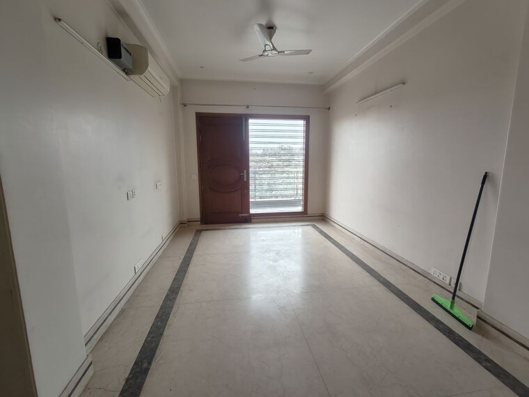 Room, ardee-city 3 Bedroom 2850 Sq.Ft. Apartment In Sector 52 Gurgaon 9748031