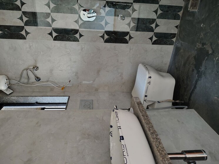 Bathroom, prem-sagar-chs-santacruz-west 3 Bedroom 1040 Sq.Ft. Apartment In Santacruz West Mumbai 9748078