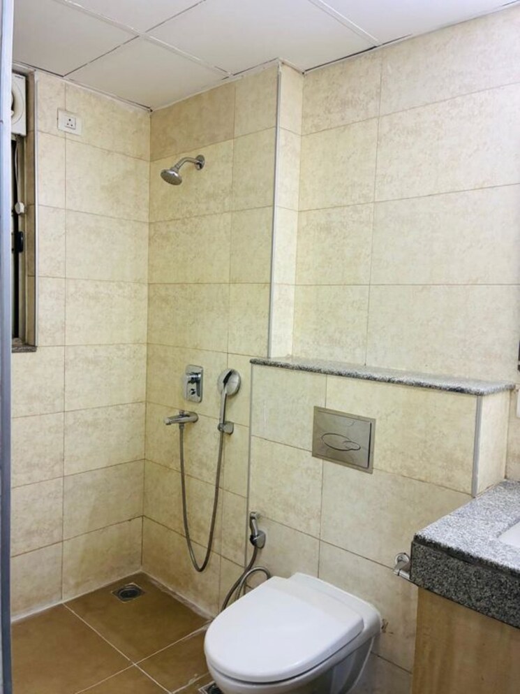 Bathroom, tata-primanti-phase-2 3 Bedroom 2550 Sq.Ft. Apartment In Sector 72 Gurgaon 9748084