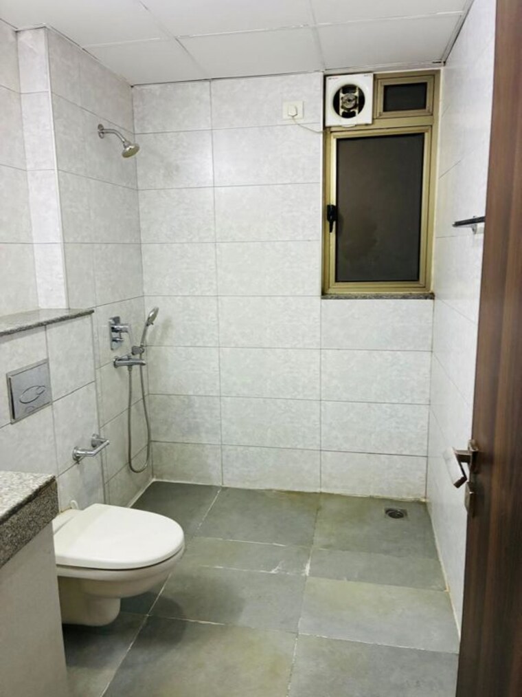 Bathroom, tata-primanti-phase-2 3 Bedroom 2550 Sq.Ft. Apartment In Sector 72 Gurgaon 9748084