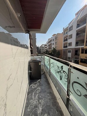 Balcony in 3.5 BHK Apartment at Kondapur – for Rent